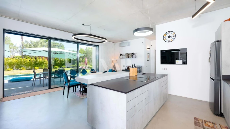 Moradia T4 para Venda em Almancil Foto 2