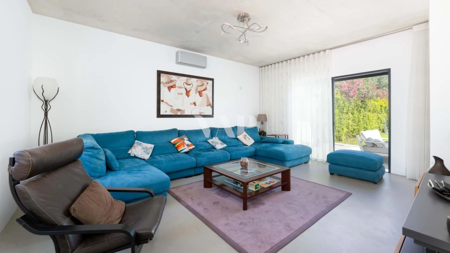 Moradia T4 para Venda em Almancil Foto 4