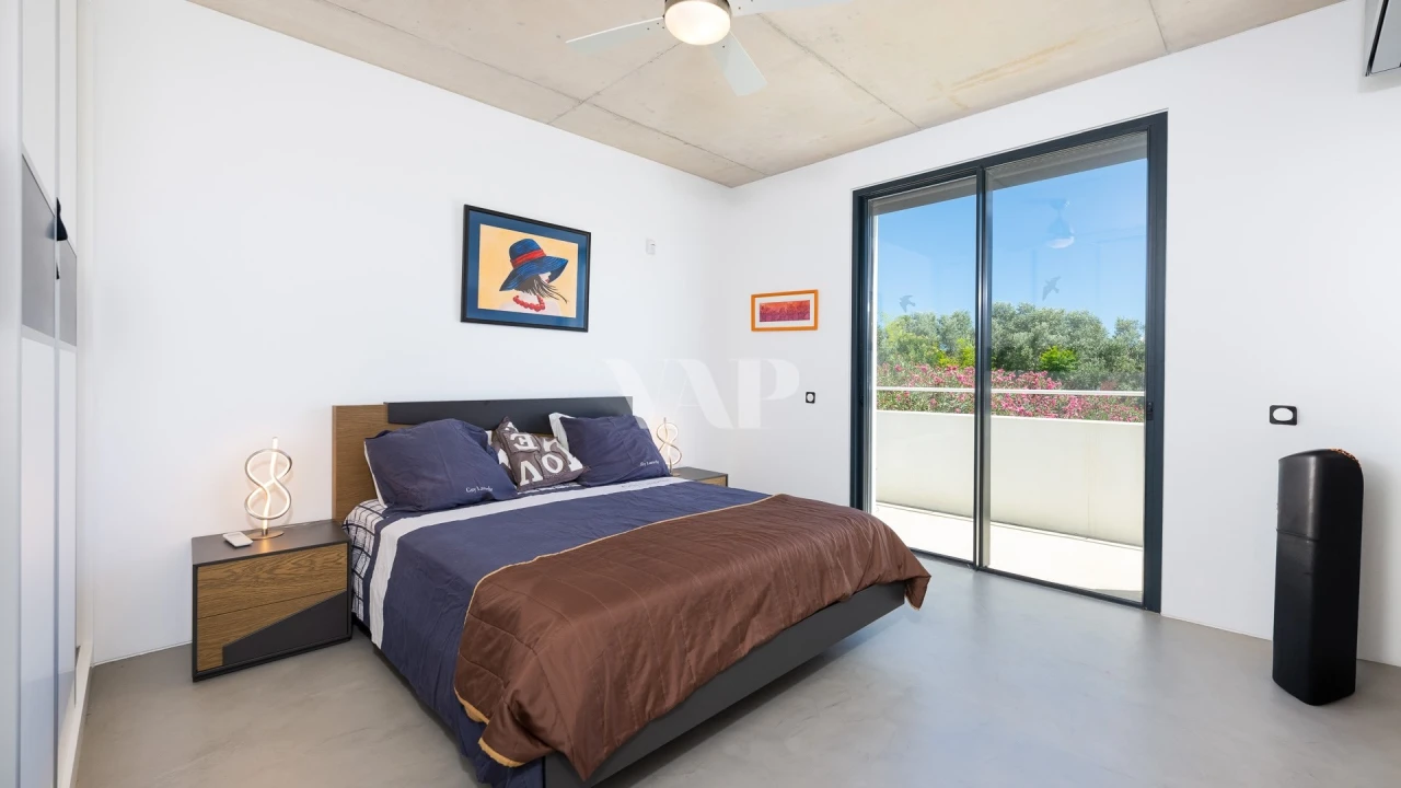 Moradia T4 para Venda em Almancil Foto 24