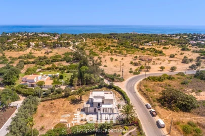 Moradia T4 para Venda em Ferragudo