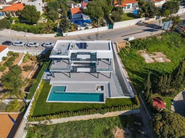 Moradia T4 para Venda em Albufeira e Olhos de Água