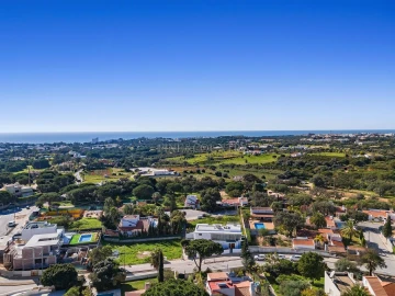 Moradia T4 para Venda em Albufeira e Olhos de Água