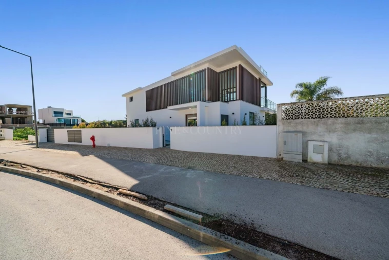 Moradia T4 para Venda em Albufeira e Olhos de Água Foto 35