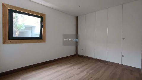 Moradia T5 para Venda em Castêlo da Maia