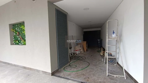 Moradia T5 para Venda em Castêlo da Maia