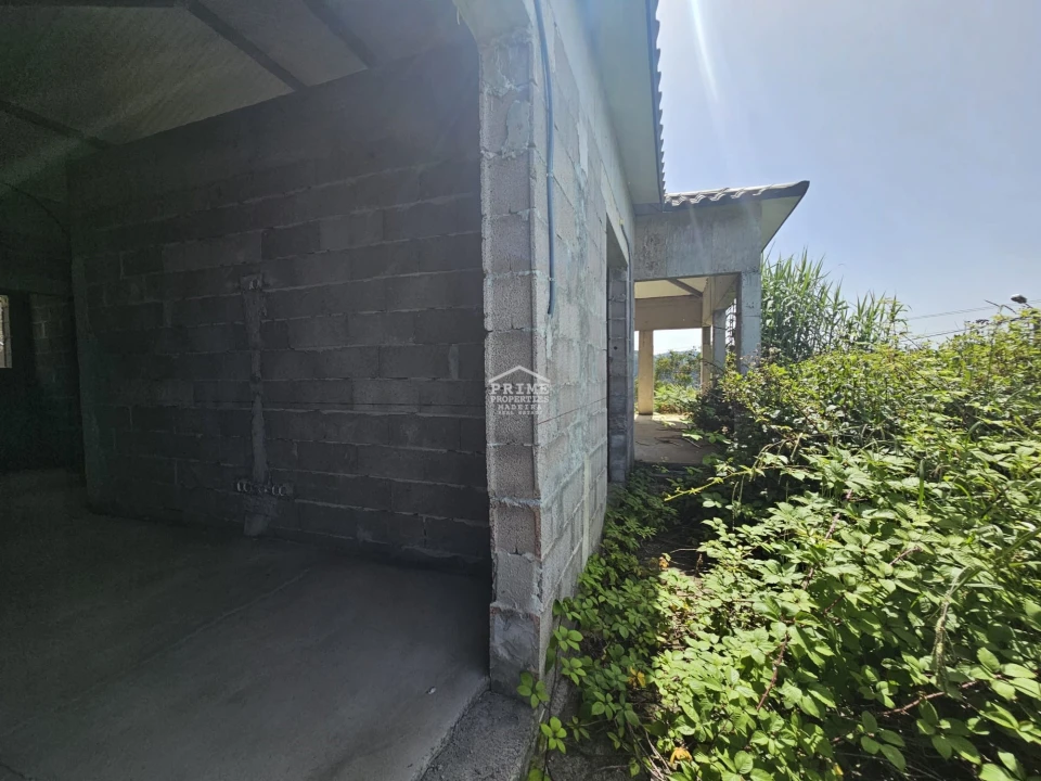 Moradia T2 para Venda em Tabua Foto 8