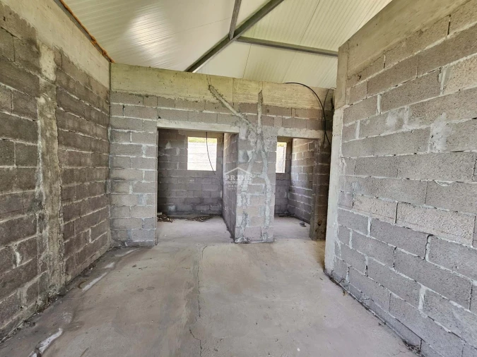 Moradia T2 para Venda em Tabua Foto 9