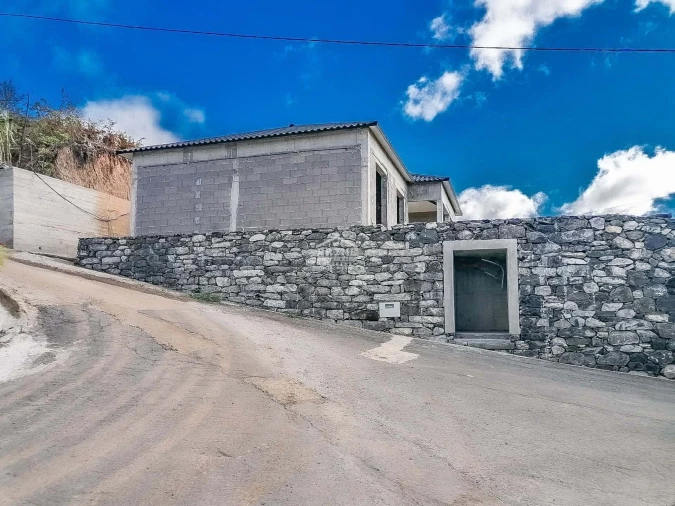 Moradia T2 para Venda em Tabua Foto 1