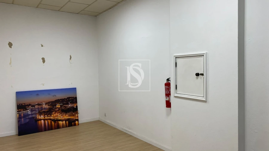 Negócio para Venda em Santo Tirso, Couto (Santa Cristina e São Miguel) e Burgães Foto 9