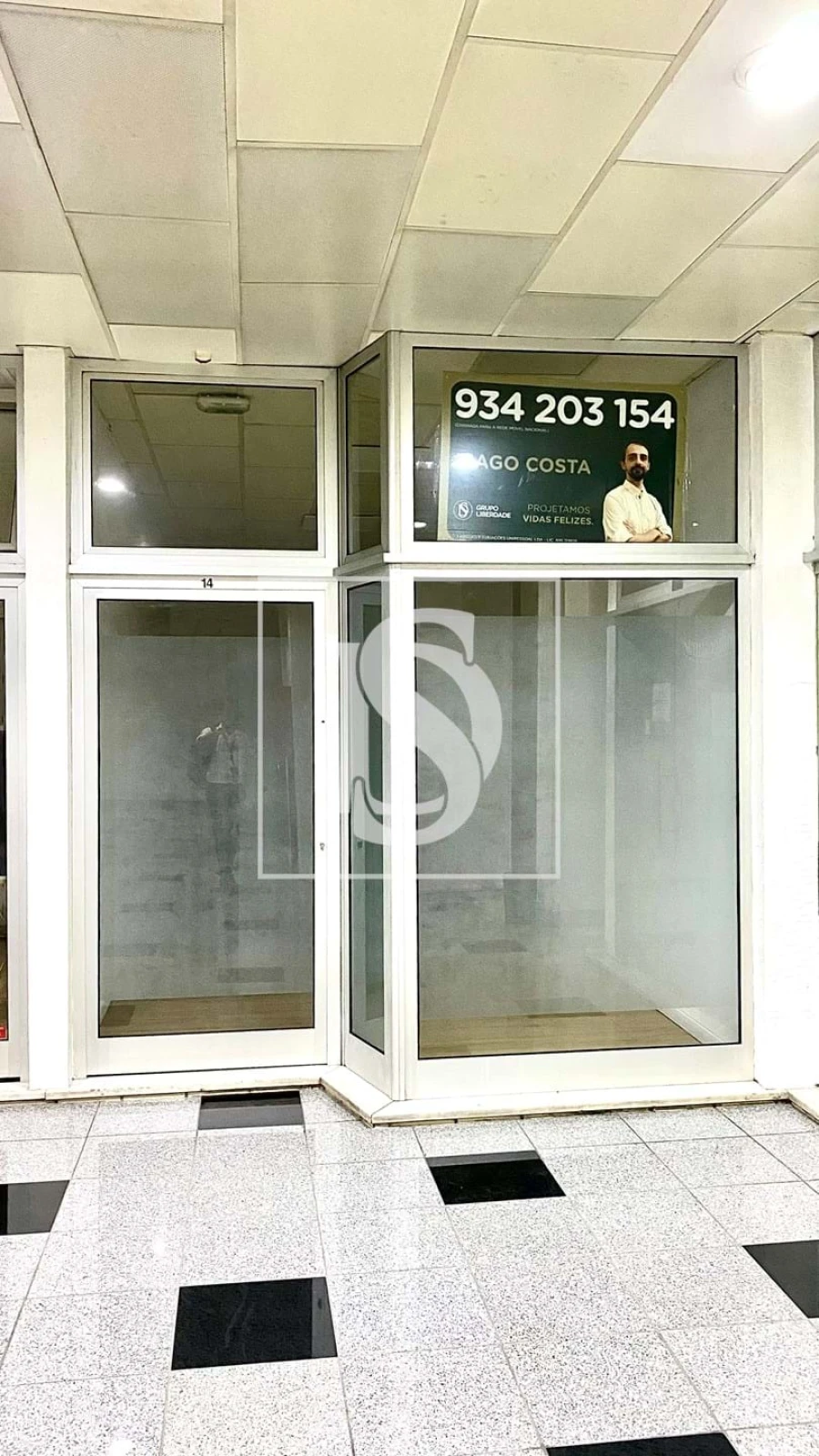 Negócio para Venda em Santo Tirso, Couto (Santa Cristina e São Miguel) e Burgães Foto 2