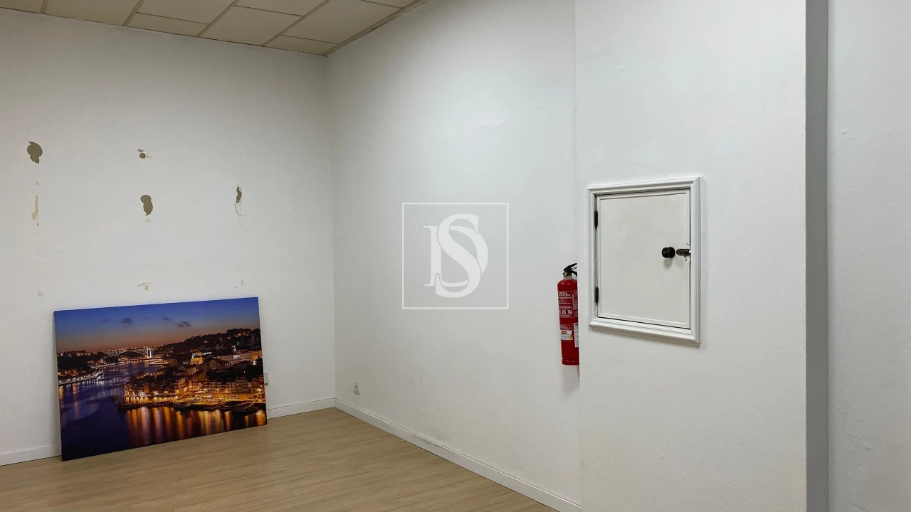 Negócio para Venda em Santo Tirso, Couto (Santa Cristina e São Miguel) e Burgães Foto 9