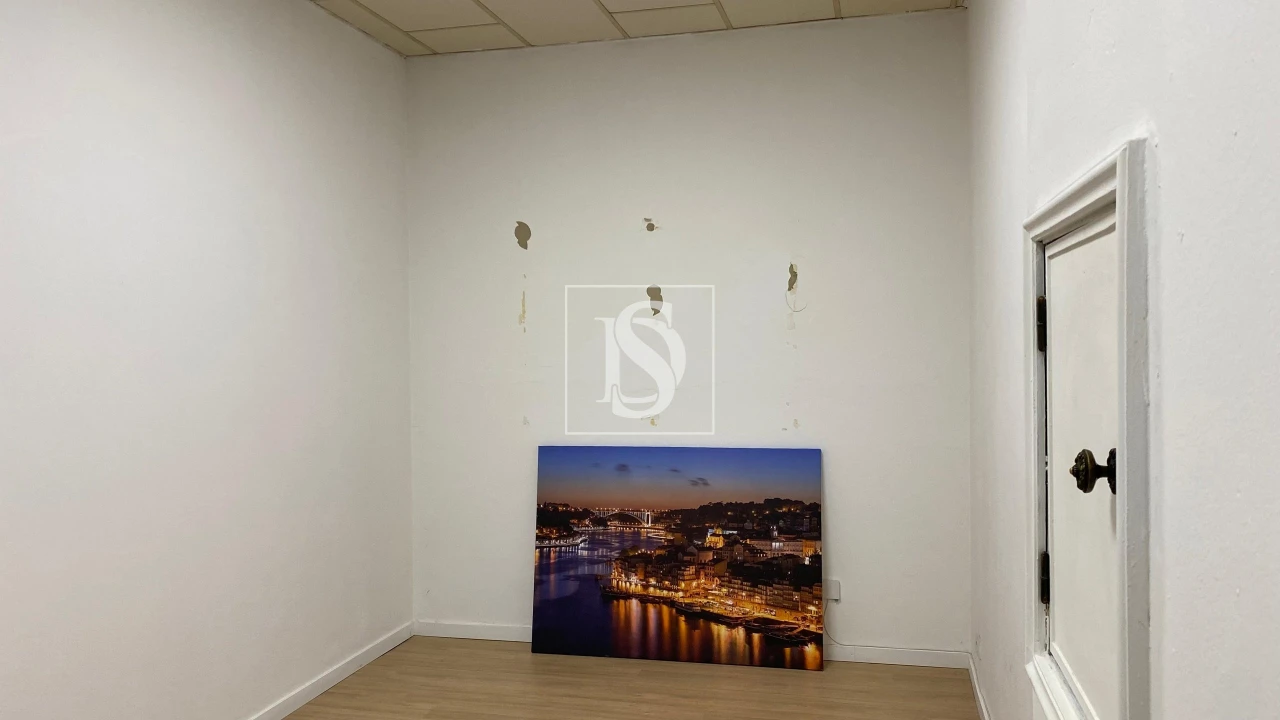 Negócio para Venda em Santo Tirso, Couto (Santa Cristina e São Miguel) e Burgães Foto 10