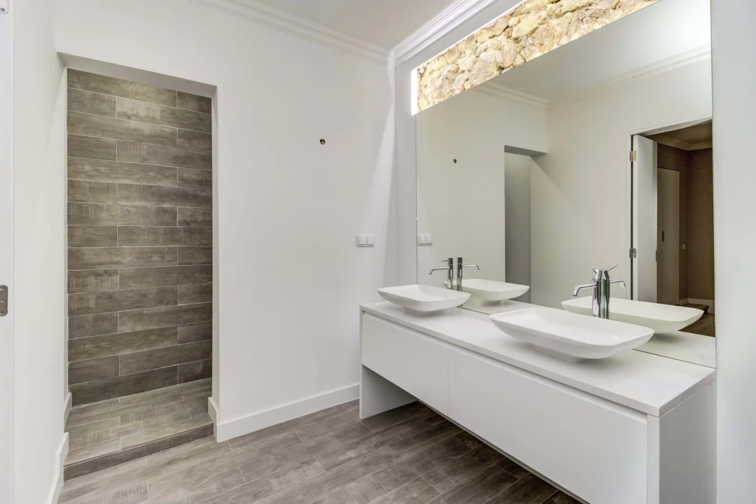 Apartamento T3 para Venda em São Vicente Foto 1