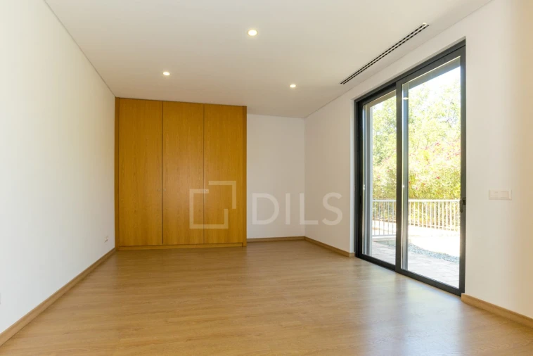 Moradia T4 para Venda em Loule (São Clemente) Foto 4