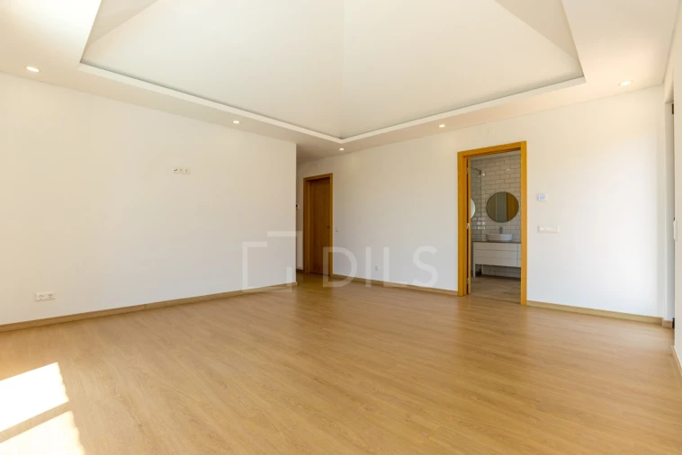 Moradia T4 para Venda em Loule (São Clemente) Foto 5