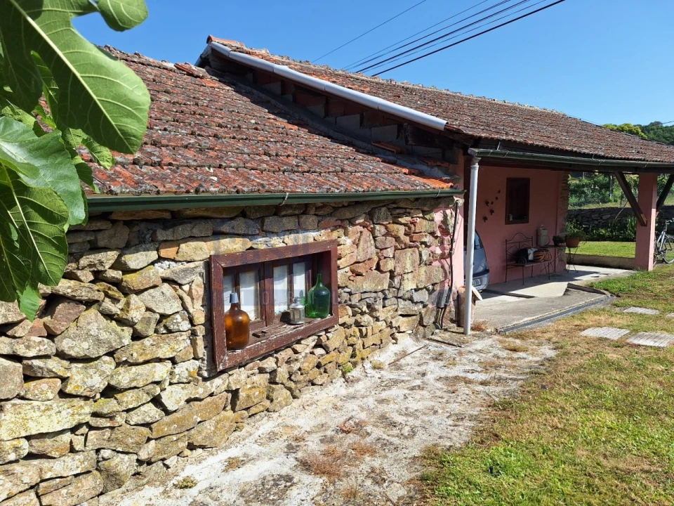 Moradia T4 para Venda em Vilar e Viveiro Foto 2