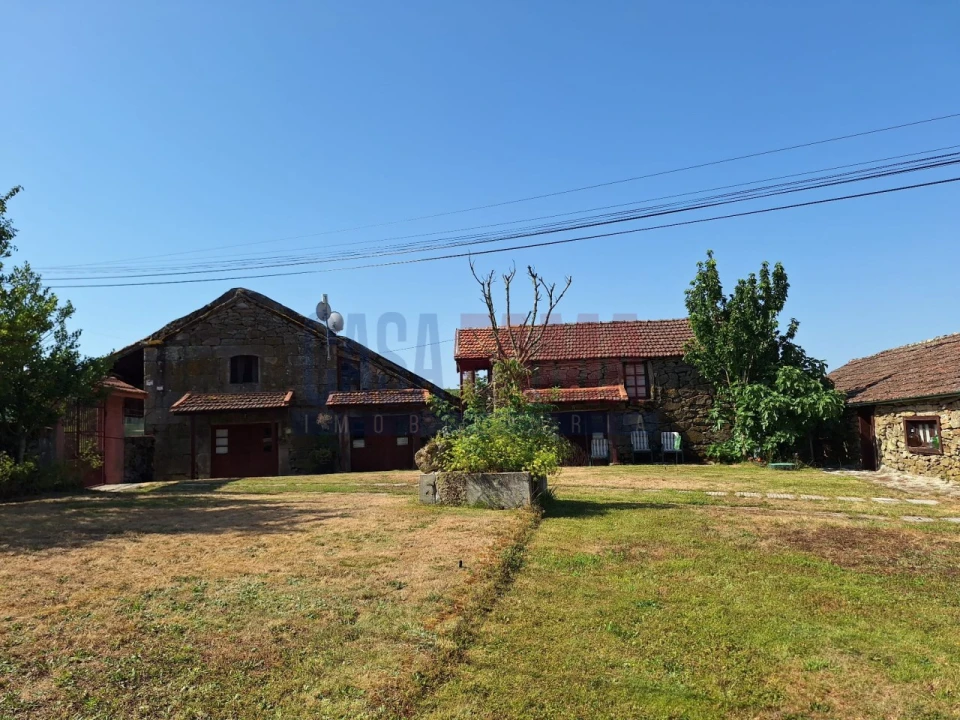 Moradia T4 para Venda em Vilar e Viveiro Foto 4