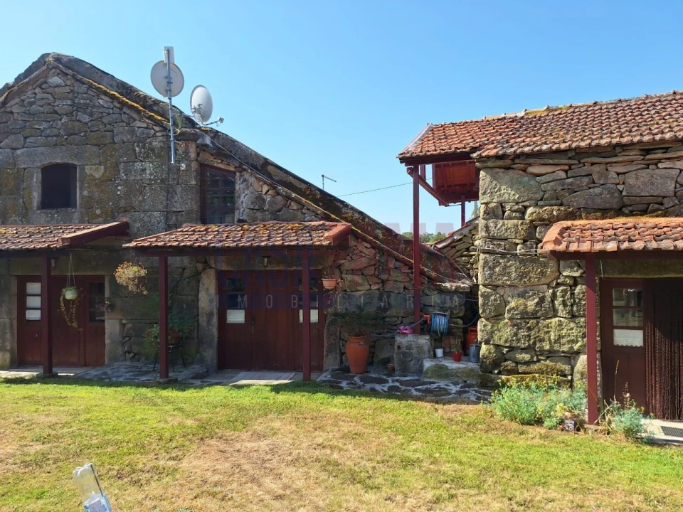 Moradia T4 para Venda em Vilar e Viveiro Foto 8