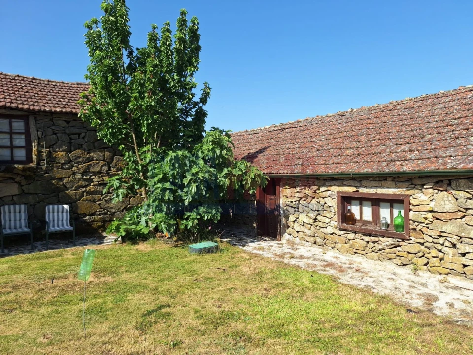 Moradia T4 para Venda em Vilar e Viveiro Foto 11