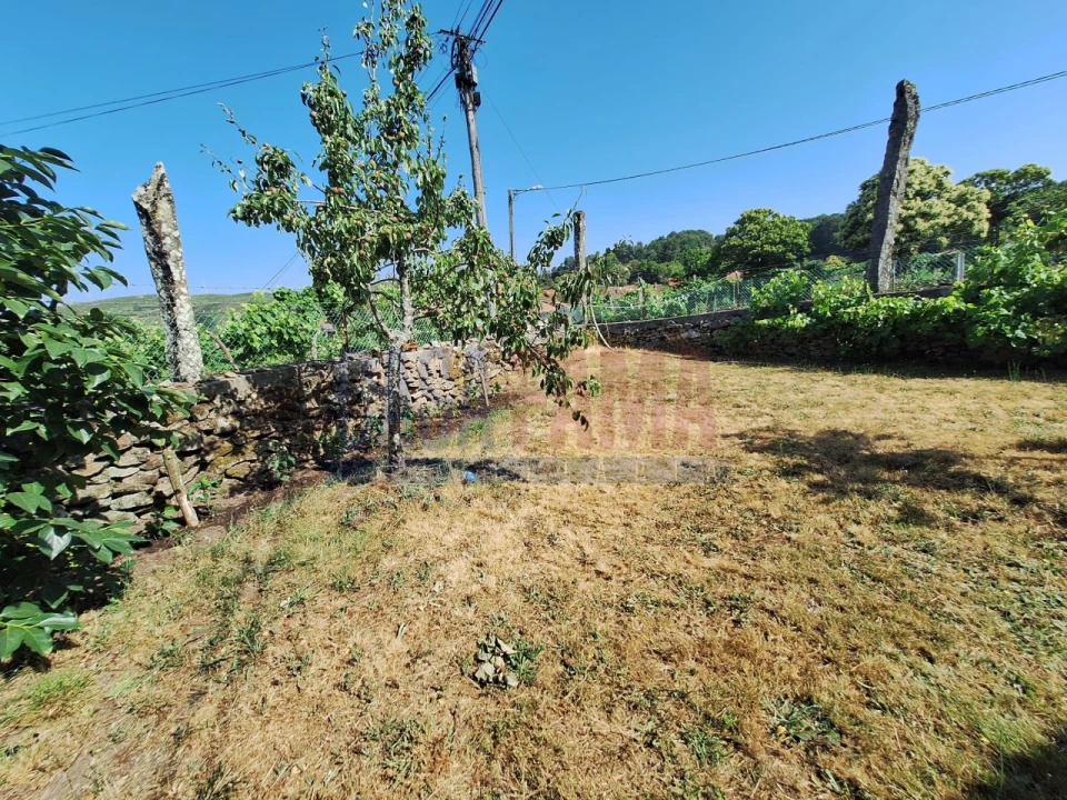 Moradia T4 para Venda em Vilar e Viveiro Foto 44