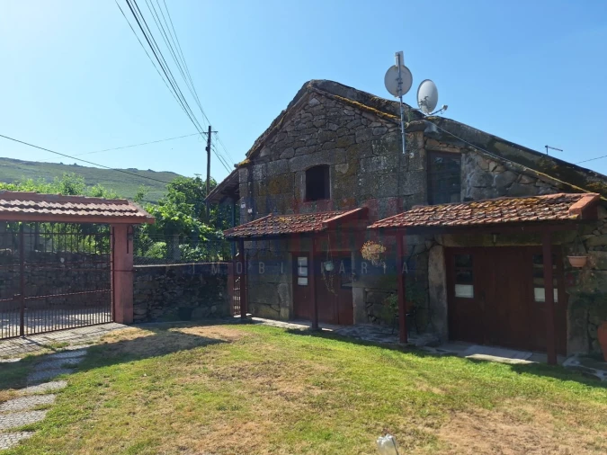 Moradia T4 para Venda em Vilar e Viveiro Foto 5