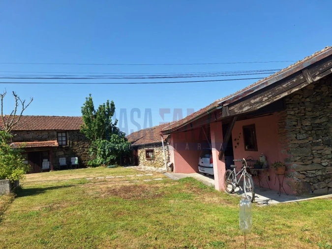 Moradia T4 para Venda em Vilar e Viveiro Foto 12