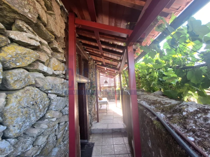 Moradia T4 para Venda em Vilar e Viveiro Foto 37
