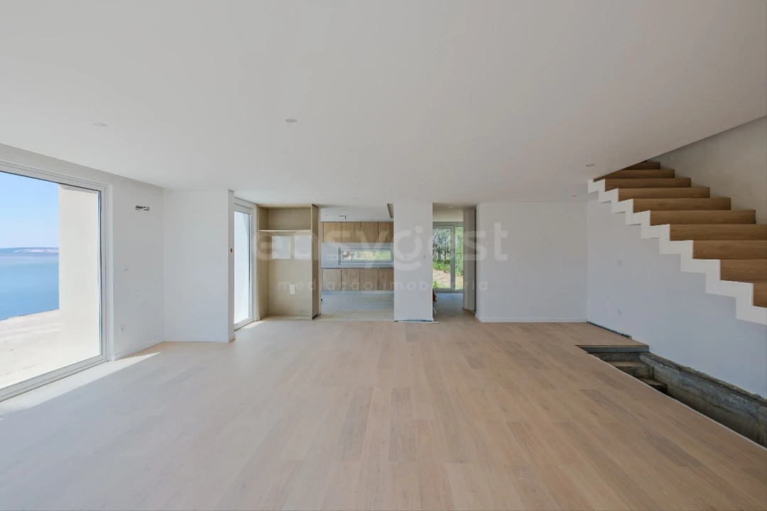 Moradia T4 para Venda em Santa Maria, São Pedro e Matacães Foto 11