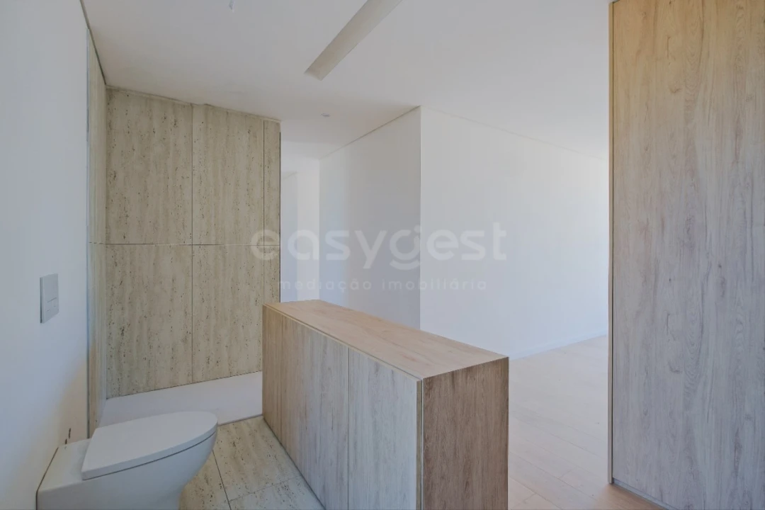 Moradia T4 para Venda em Santa Maria, São Pedro e Matacães Foto 25