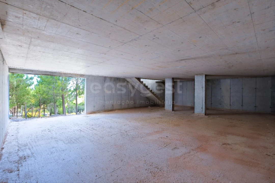 Moradia T4 para Venda em Santa Maria, São Pedro e Matacães Foto 32