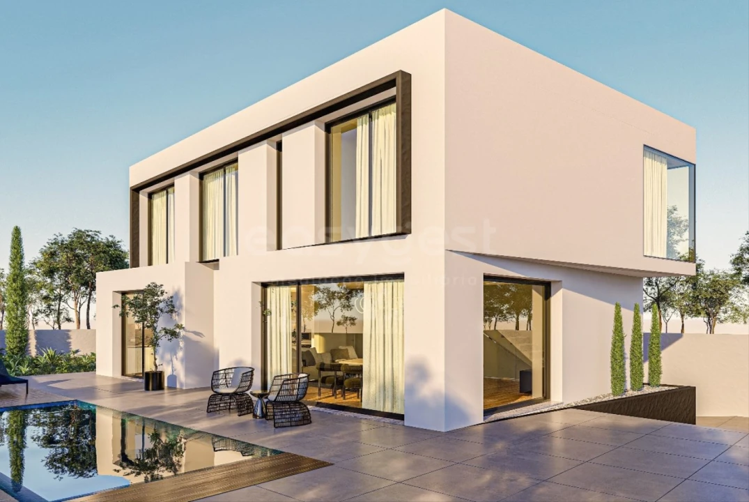 Moradia T4 para Venda em Santa Maria, São Pedro e Matacães Foto 48