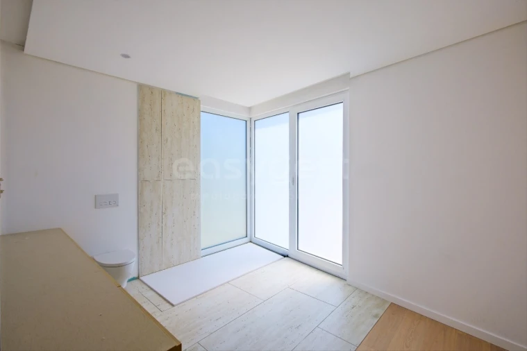 Moradia T4 para Venda em Santa Maria, São Pedro e Matacães Foto 15