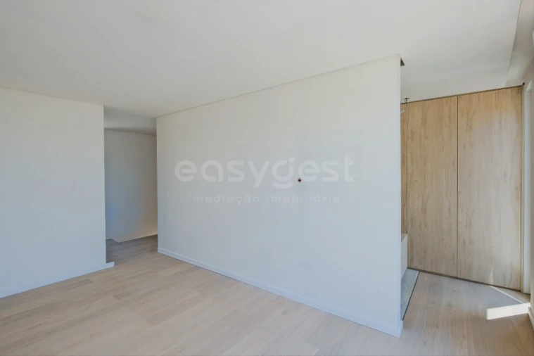 Moradia T4 para Venda em Santa Maria, São Pedro e Matacães Foto 21