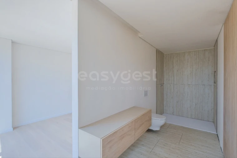 Moradia T4 para Venda em Santa Maria, São Pedro e Matacães Foto 23