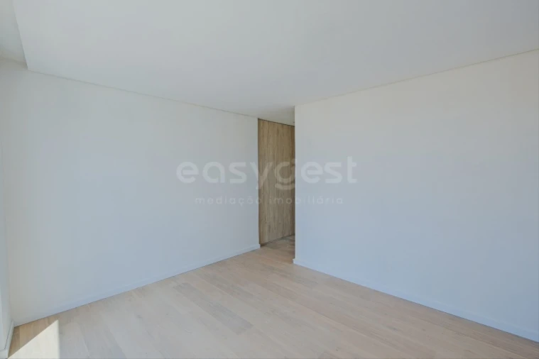 Moradia T4 para Venda em Santa Maria, São Pedro e Matacães Foto 24