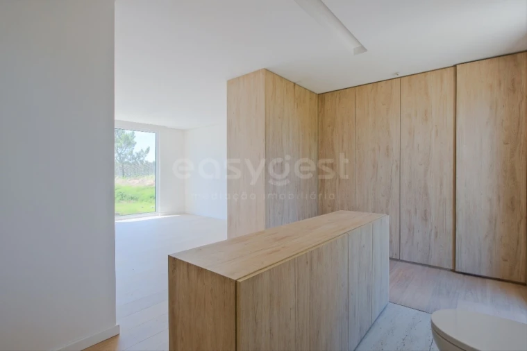 Moradia T4 para Venda em Santa Maria, São Pedro e Matacães Foto 27