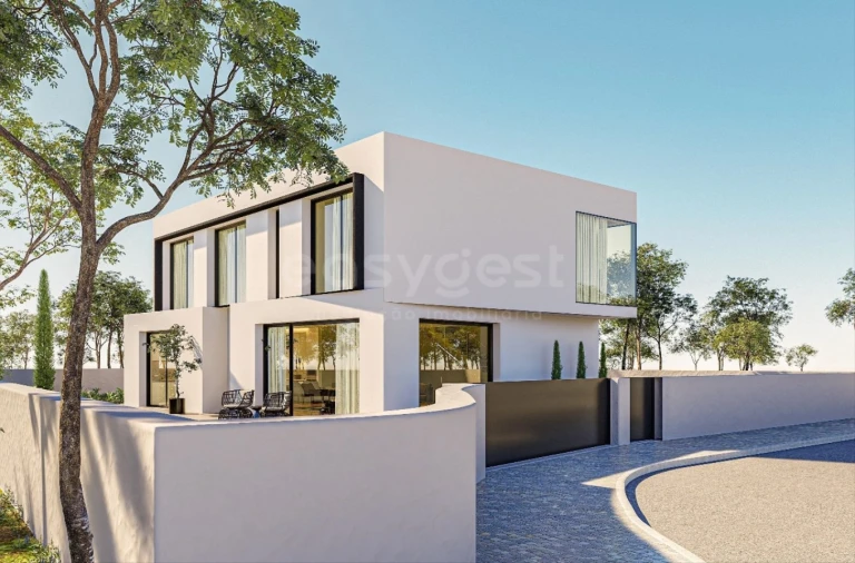 Moradia T4 para Venda em Santa Maria, São Pedro e Matacães Foto 50