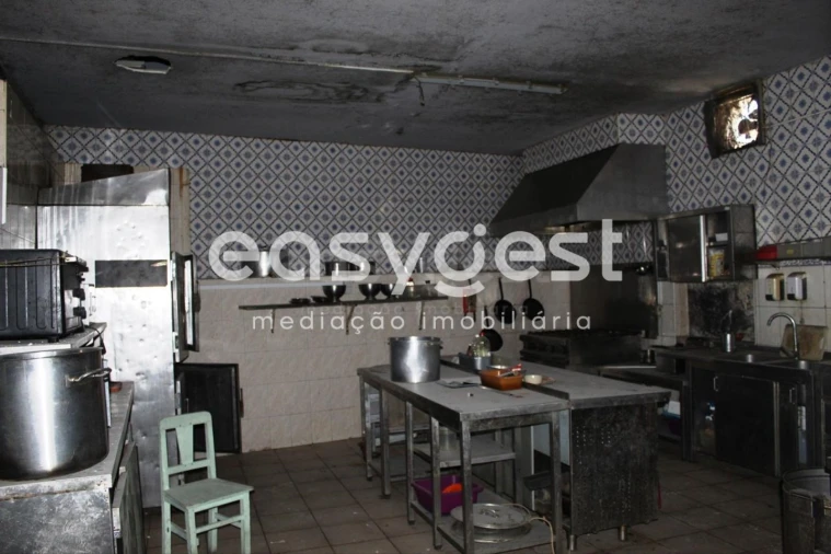 Moradia T7 para Venda em Atouguia Foto 36