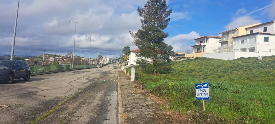 Terreno para Venda em Mogadouro, Valverde, Vale de Porco e Vilar de Rei Foto 4
