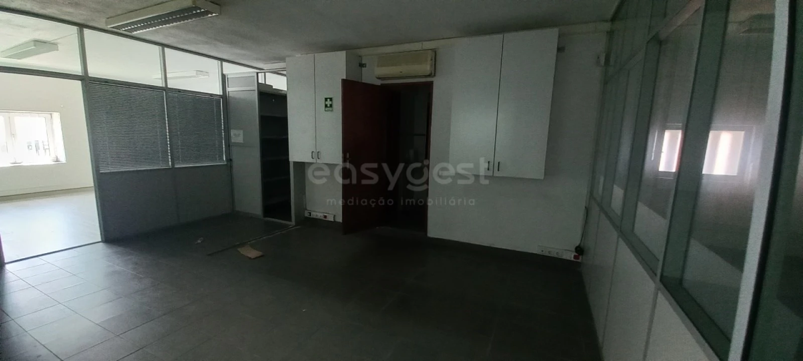 Loja para Venda em Alverca do Ribatejo e Sobralinho Foto 8