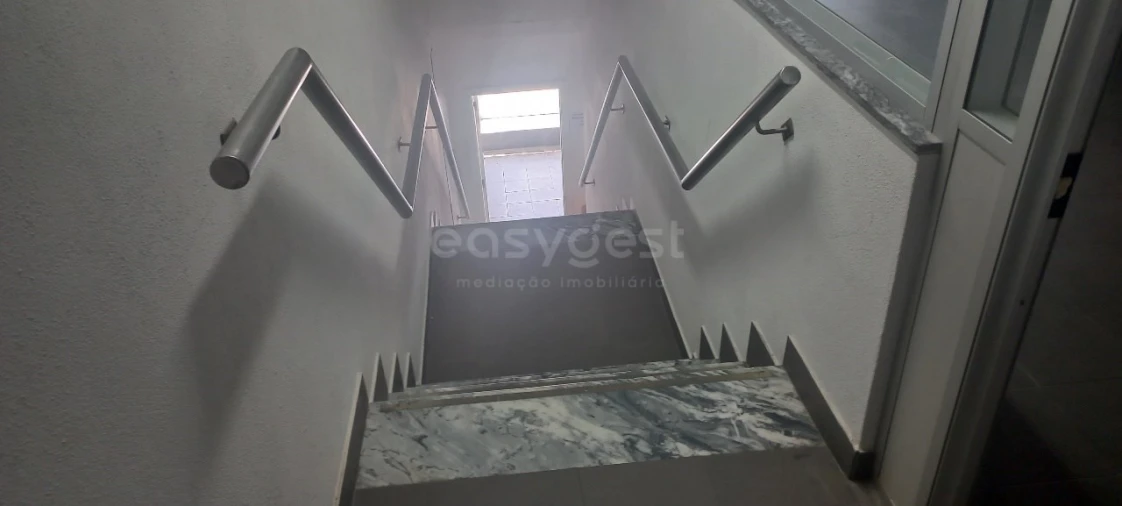 Loja para Venda em Alverca do Ribatejo e Sobralinho Foto 5