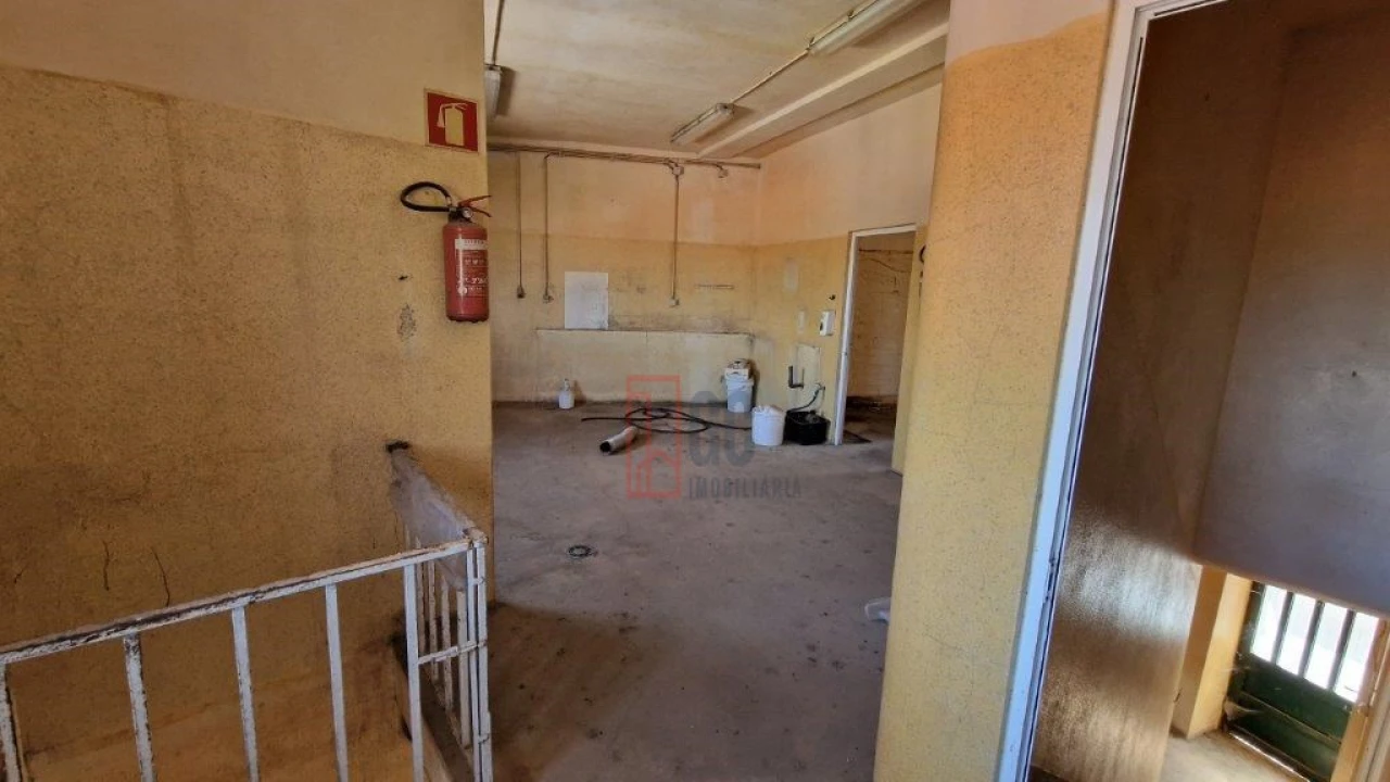 Prédio para Venda em Bouçoães Foto 15