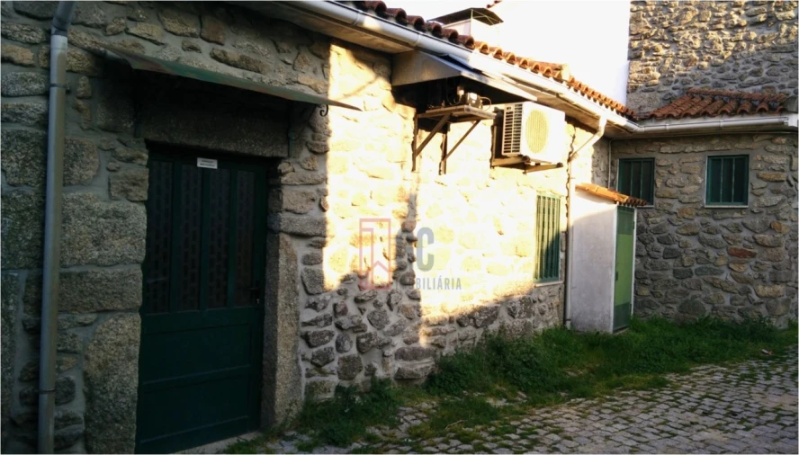 Prédio para Venda em Bouçoães Foto 2
