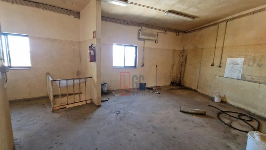 Prédio para Venda em Bouçoães Foto 17