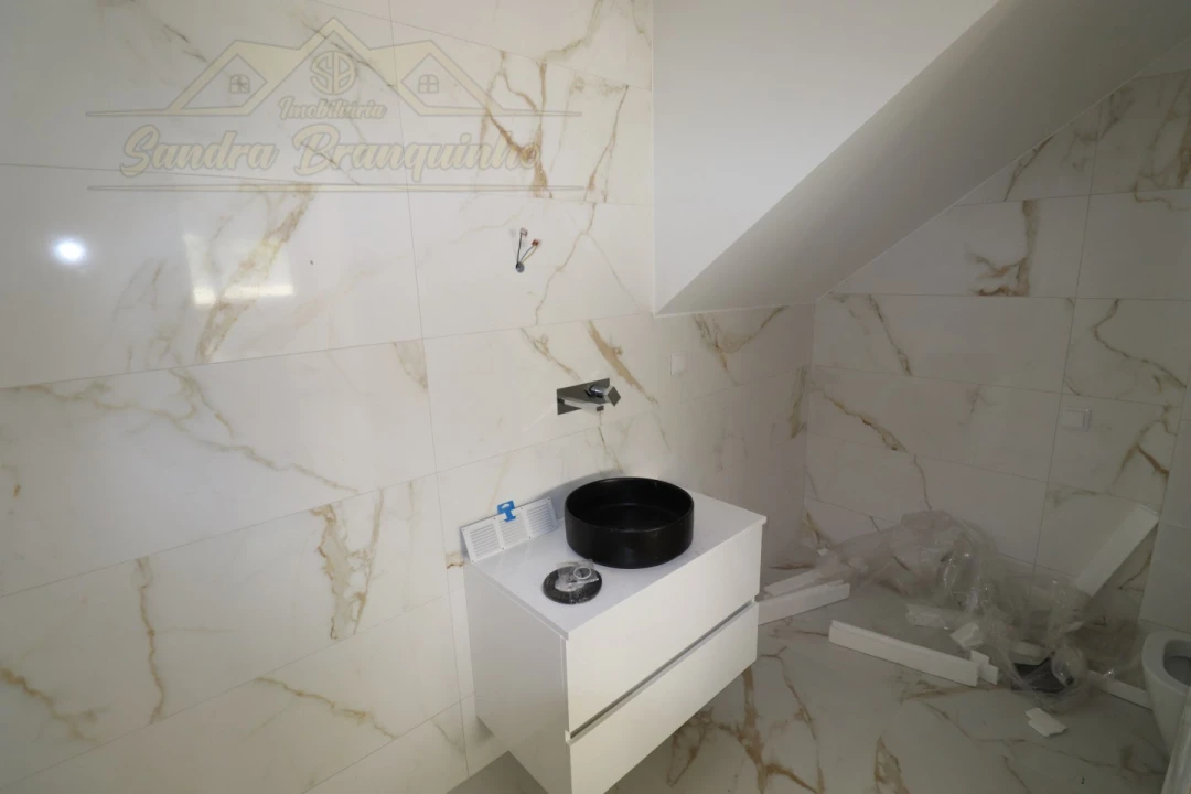 Moradia T5 para Venda em Ponte do Rol Foto 27