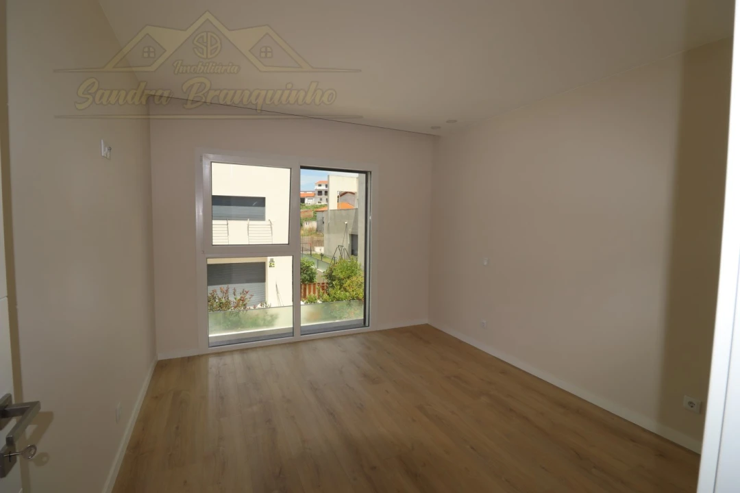 Moradia T5 para Venda em Ponte do Rol Foto 44