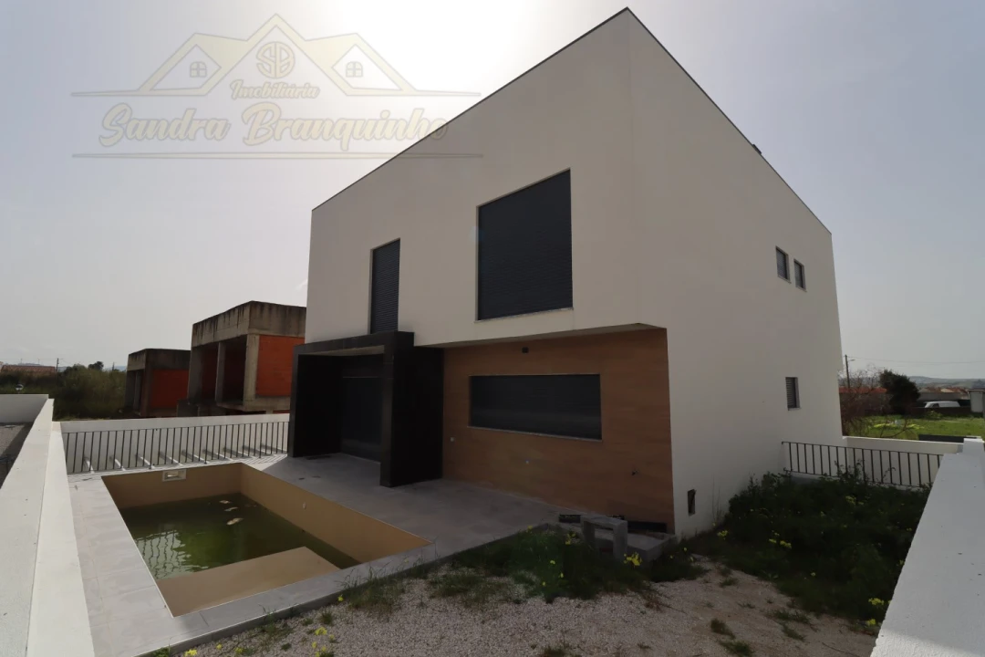 Moradia T5 para Venda em Ponte do Rol Foto 27