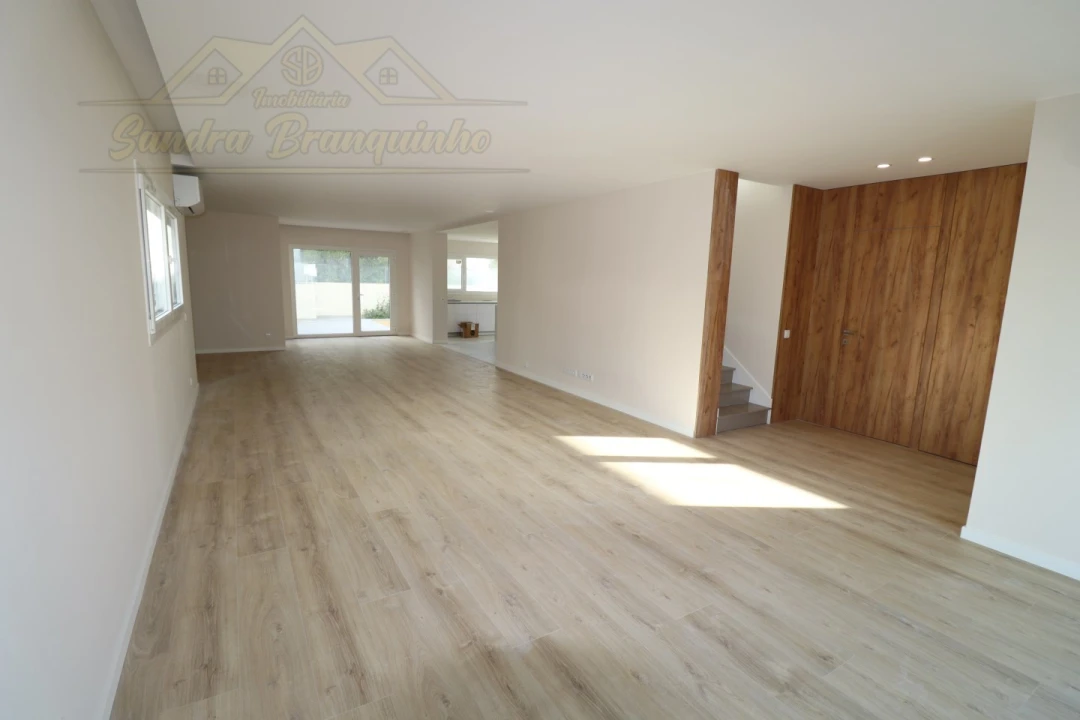 Moradia T5 para Venda em Ponte do Rol Foto 30