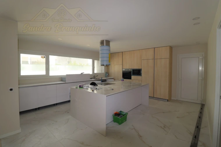 Moradia T5 para Venda em Ponte do Rol Foto 18