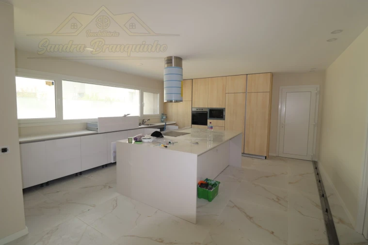 Moradia T5 para Venda em Ponte do Rol Foto 23